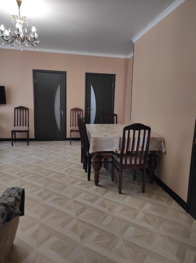 Hotel Гостевой Дом Лума Suchumi Zewnętrze zdjęcie